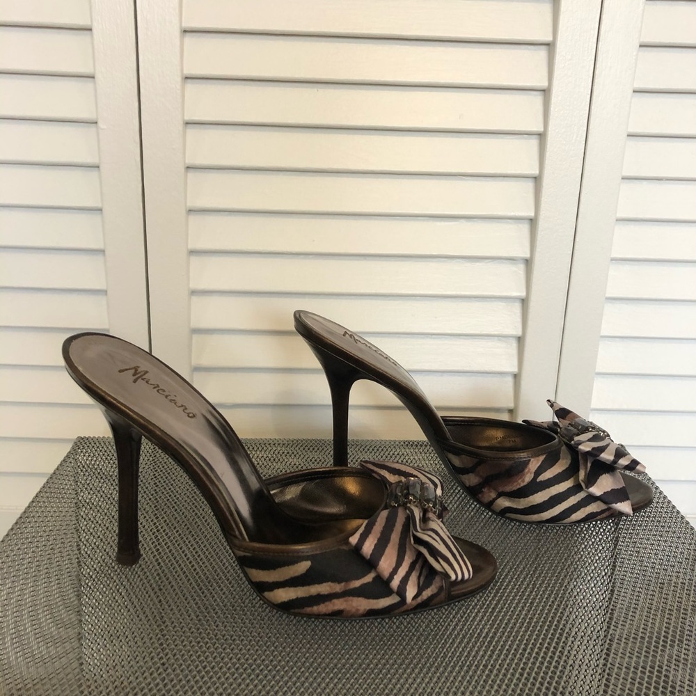 MARCIANO PM DELLIA Stilettos Size 7 silk bow - Picture 2 of 14